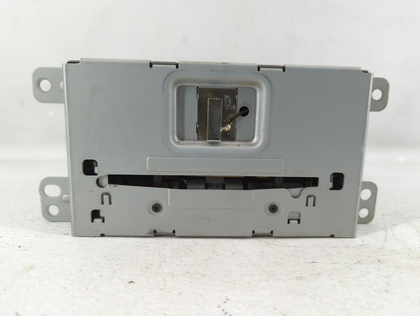2014-2016 Chevrolet Malibu Am Fm Cd Player Radio Receiver - Oemusedautoparts1.com