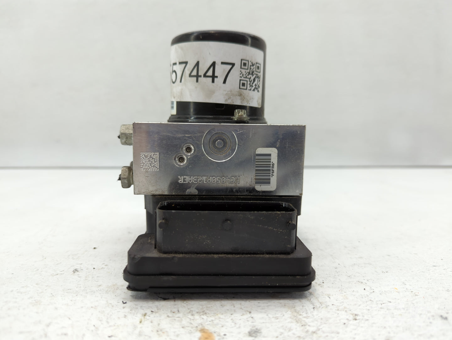 2013-2016 Chevrolet Malibu ABS Pump Control Module Replacement P/N:22863598 Fits Fits 2012 2013 2014 2015 2016 OEM Used Auto