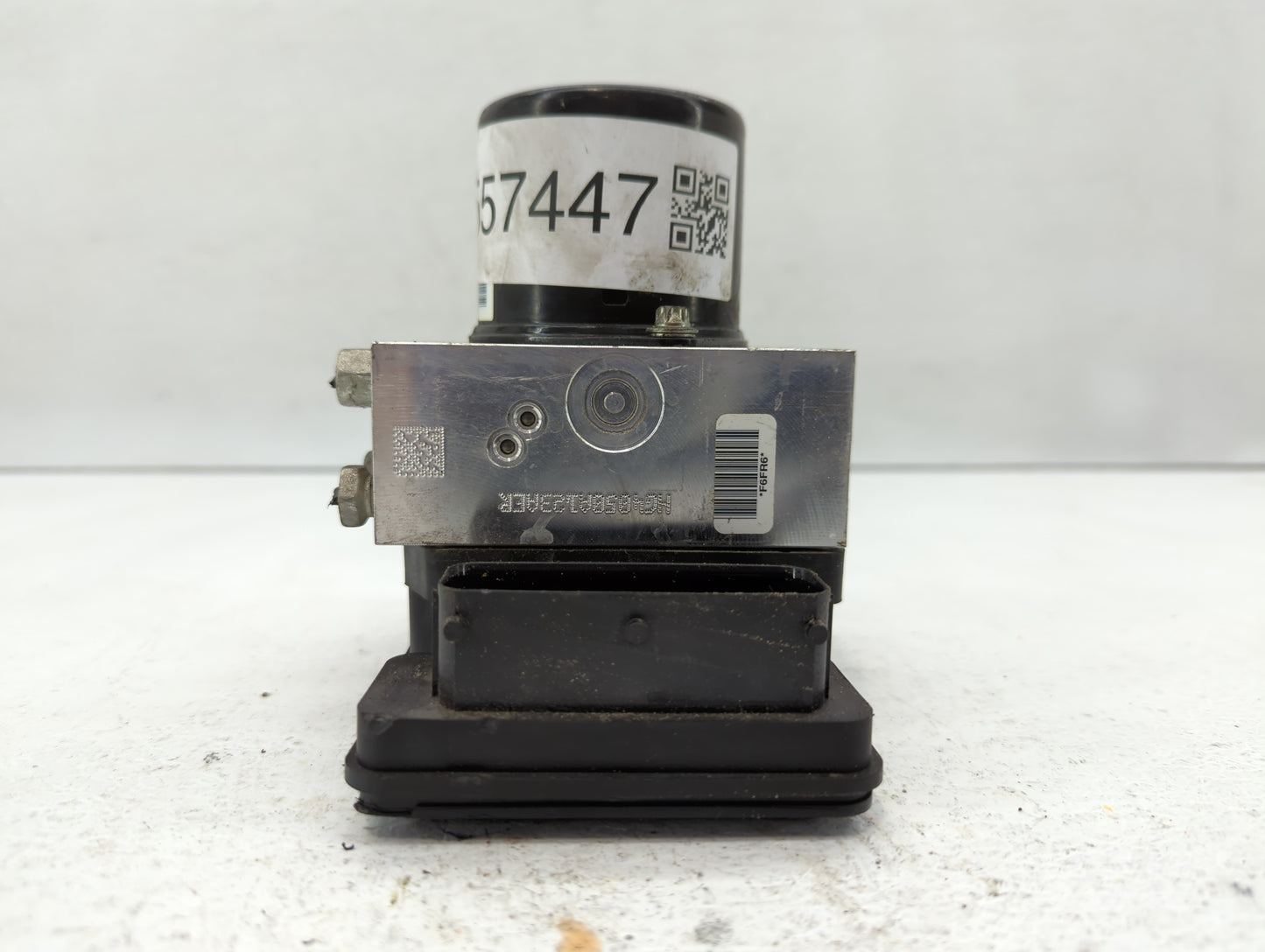 2013-2016 Chevrolet Malibu ABS Pump Control Module Replacement P/N:22863598 Fits Fits 2012 2013 2014 2015 2016 OEM Used Auto