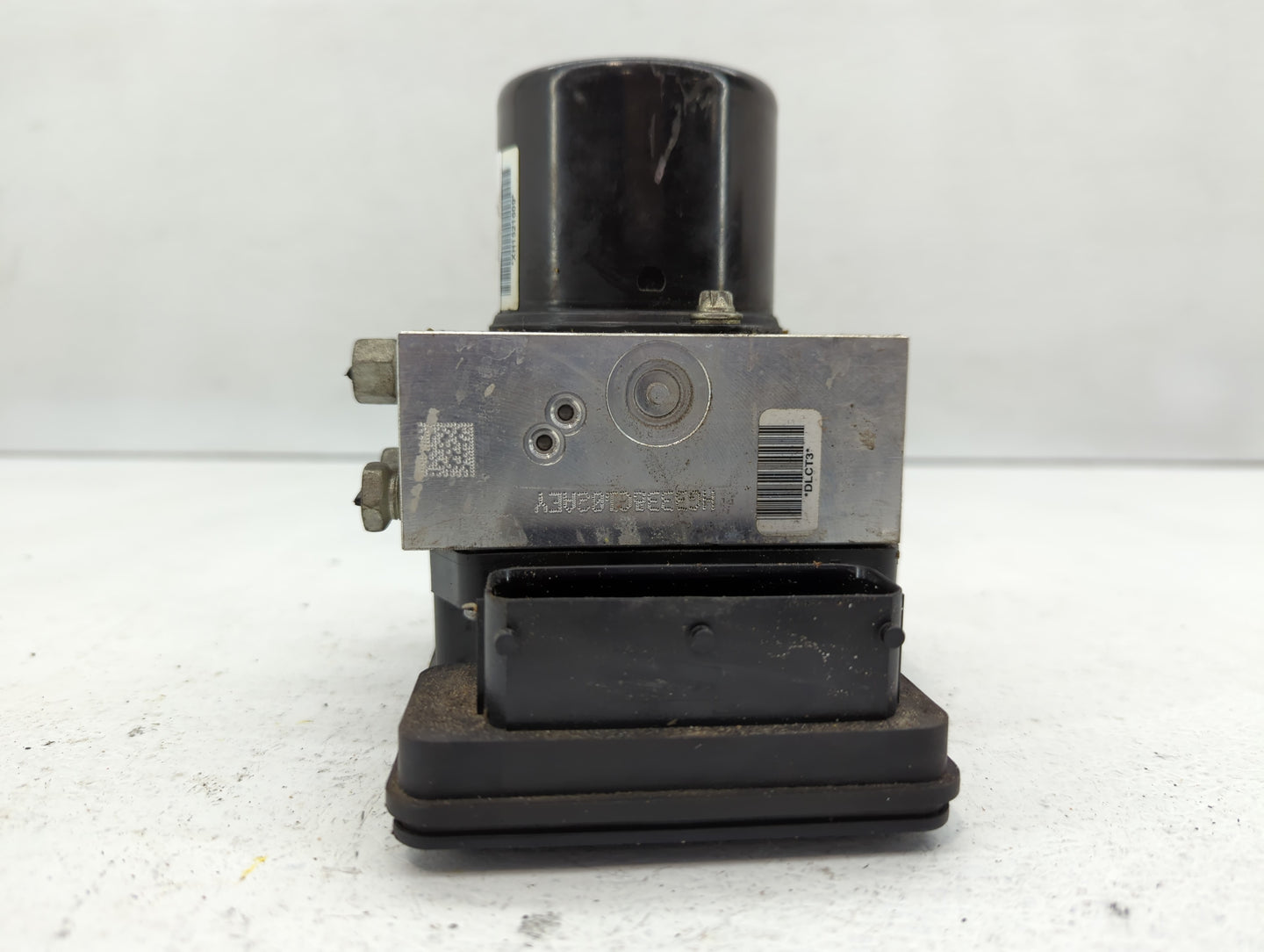 2013-2016 Chevrolet Malibu ABS Pump Control Module Replacement P/N:22863598 Fits Fits 2012 2013 2014 2015 2016 OEM Used Auto