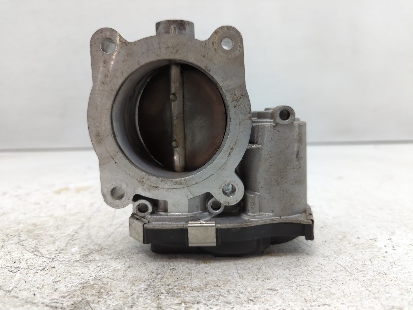 2013-2015 Chevrolet Malibu Throttle Body P/N:12627217DA Fits Fits 2013 2014 2015 2017 2018 2019 2020 OEM Used Auto Parts - O