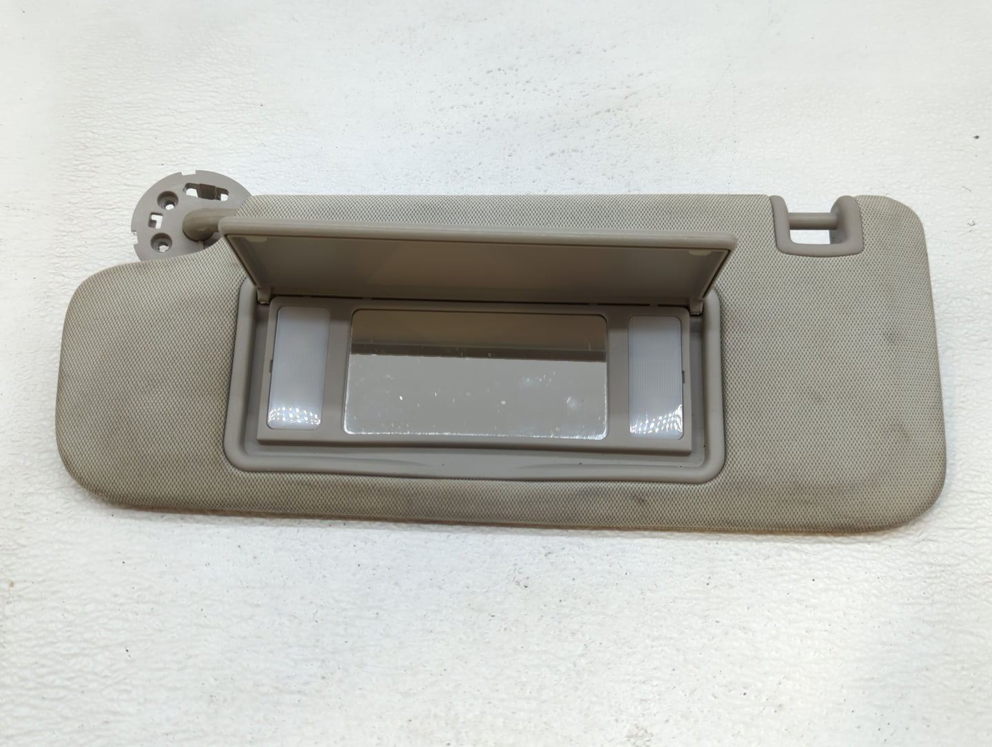 2013-2016 Chevrolet Malibu Sun Visor Shade Replacement Driver Left Mirror Fits Fits 2013 2014 2015 2016 OEM Used Auto Parts 