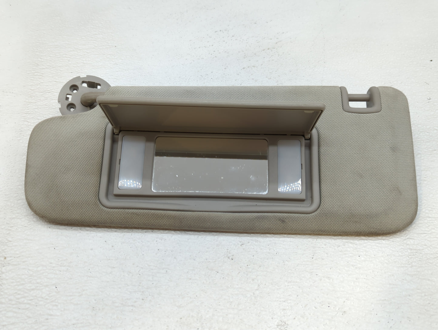 2013-2016 Chevrolet Malibu Sun Visor Shade Replacement Driver Left Mirror Fits Fits 2013 2014 2015 2016 OEM Used Auto Parts 