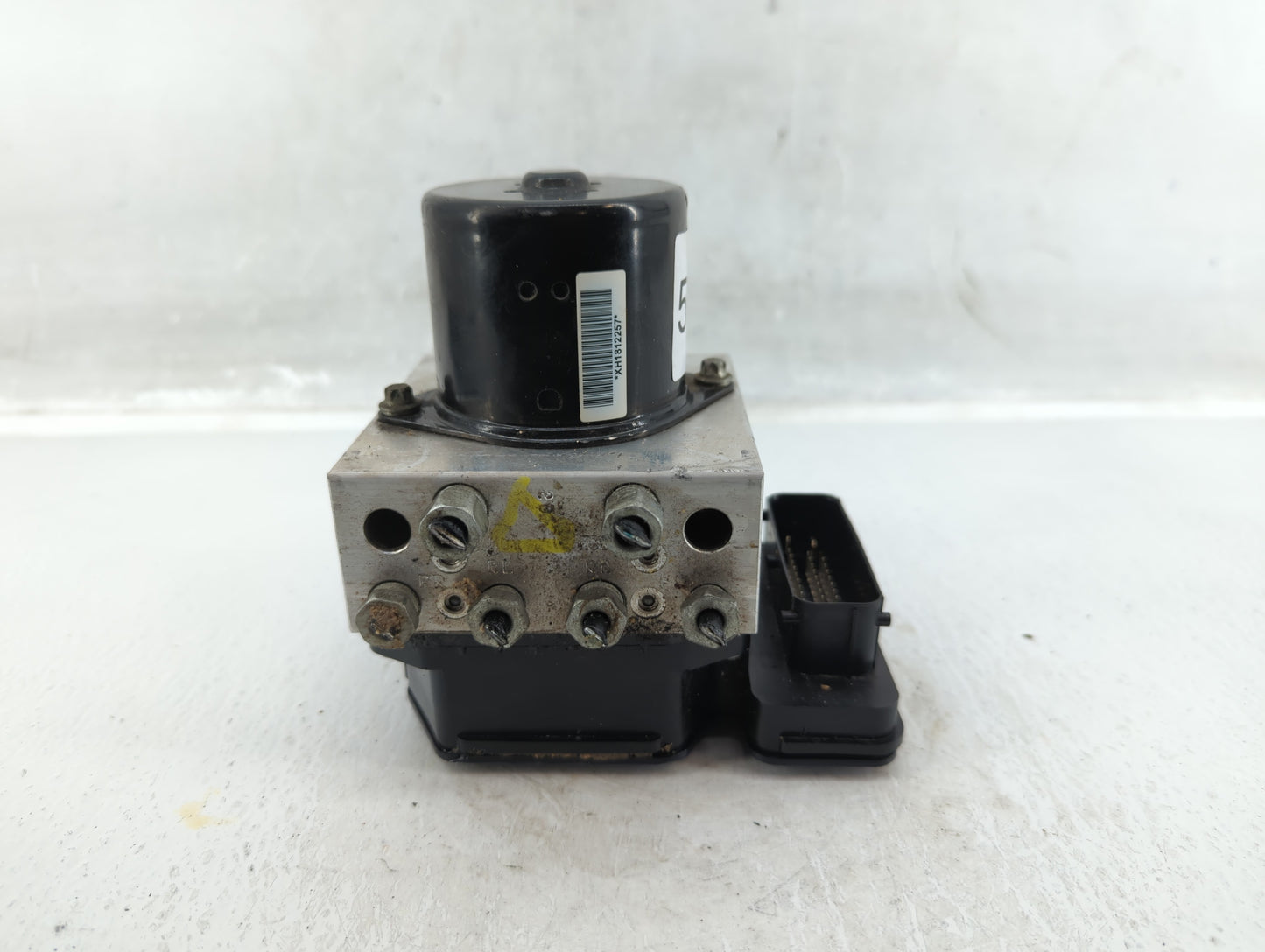 2013-2016 Chevrolet Malibu ABS Pump Control Module Replacement P/N:22863598 Fits Fits 2012 2013 2014 2015 2016 OEM Used Auto