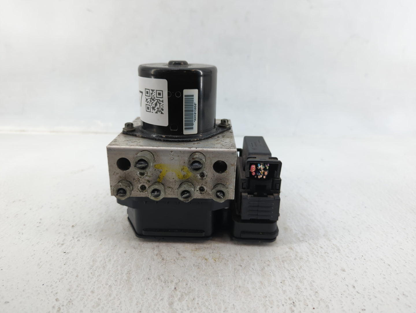 2013-2016 Chevrolet Malibu ABS Pump Control Module Replacement P/N:22863598 Fits Fits 2012 2013 2014 2015 2016 OEM Used Auto