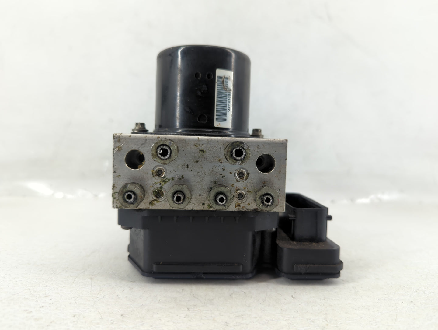 2013-2016 Chevrolet Malibu ABS Pump Control Module Replacement P/N:22863598 Fits Fits 2012 2013 2014 2015 2016 OEM Used Auto