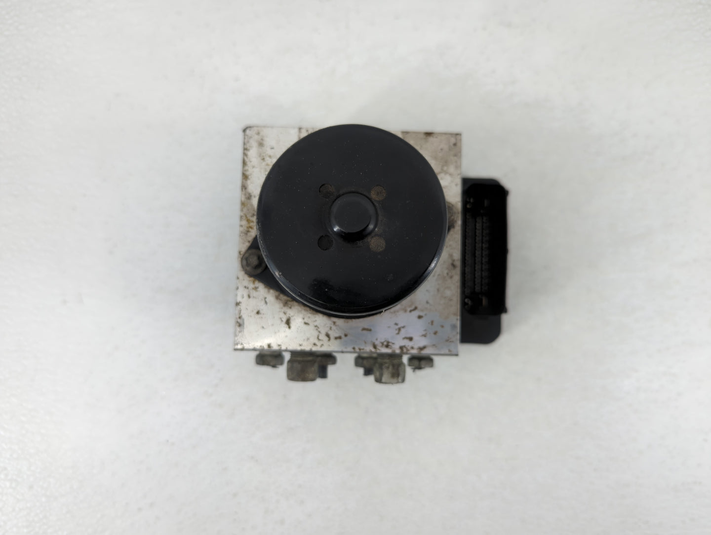 2013-2016 Chevrolet Malibu ABS Pump Control Module Replacement P/N:22863598 Fits Fits 2012 2013 2014 2015 2016 OEM Used Auto