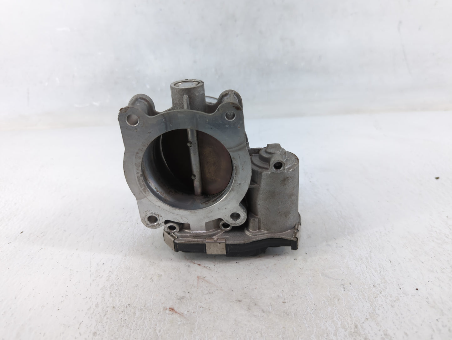 2013-2015 Chevrolet Malibu Throttle Body P/N:12627217DA Fits Fits 2013 2014 2015 2017 2018 2019 2020 OEM Used Auto Parts - O