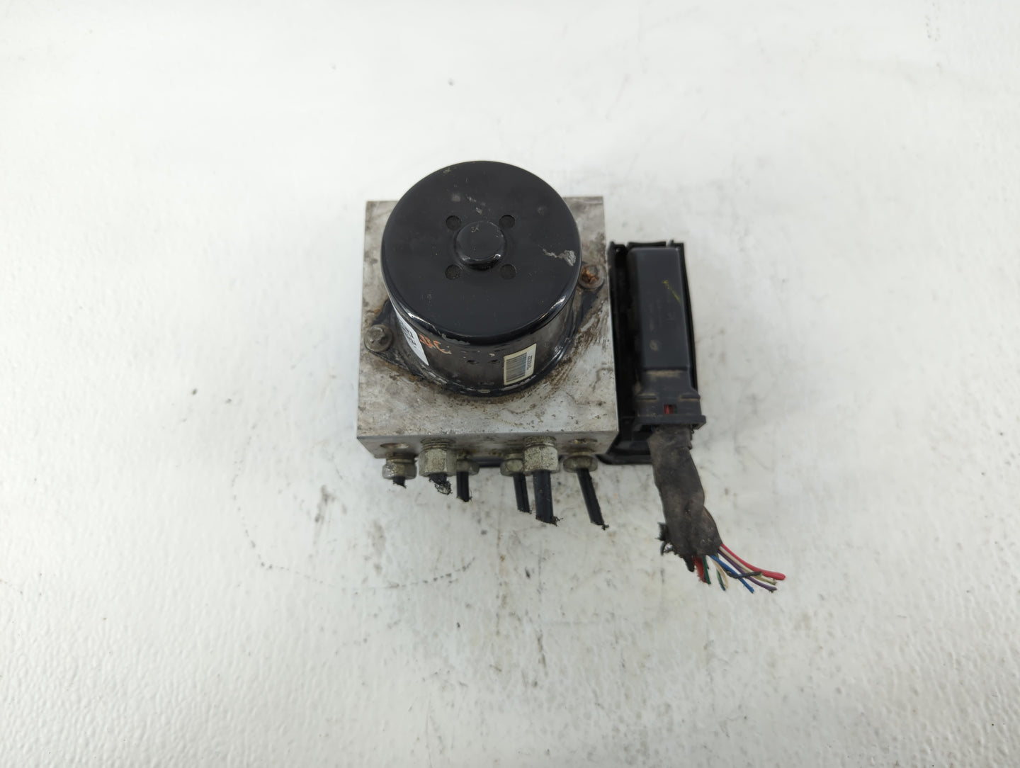 2014 Chevrolet Malibu ABS Pump Control Module Replacement P/N:22863598 Fits OEM Used Auto Parts - Oemusedautoparts1.com