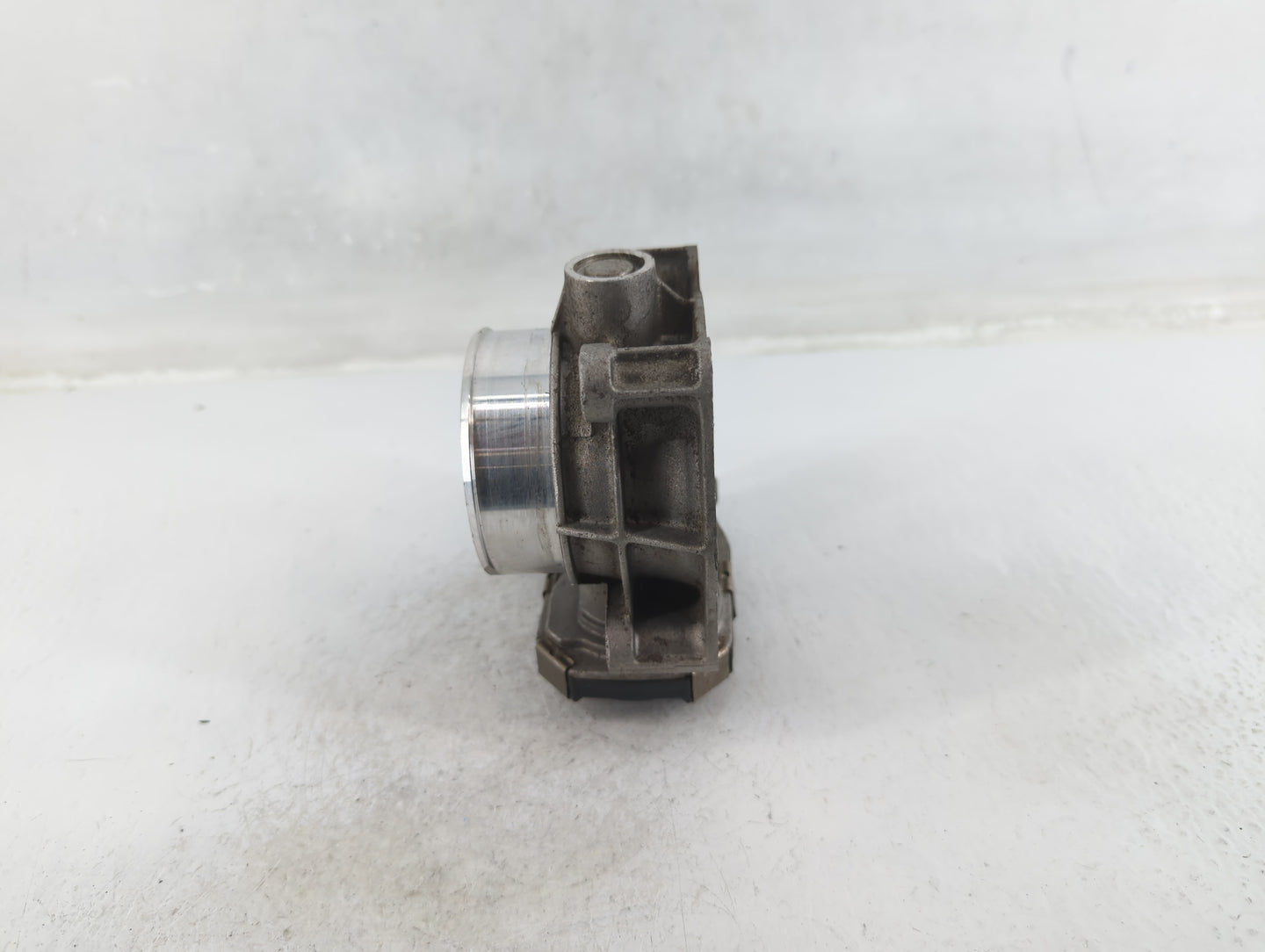 2013-2015 Chevrolet Malibu Throttle Body P/N:12627217DA Fits Fits 2013 2014 2015 2017 2018 2019 2020 OEM Used Auto Parts - O