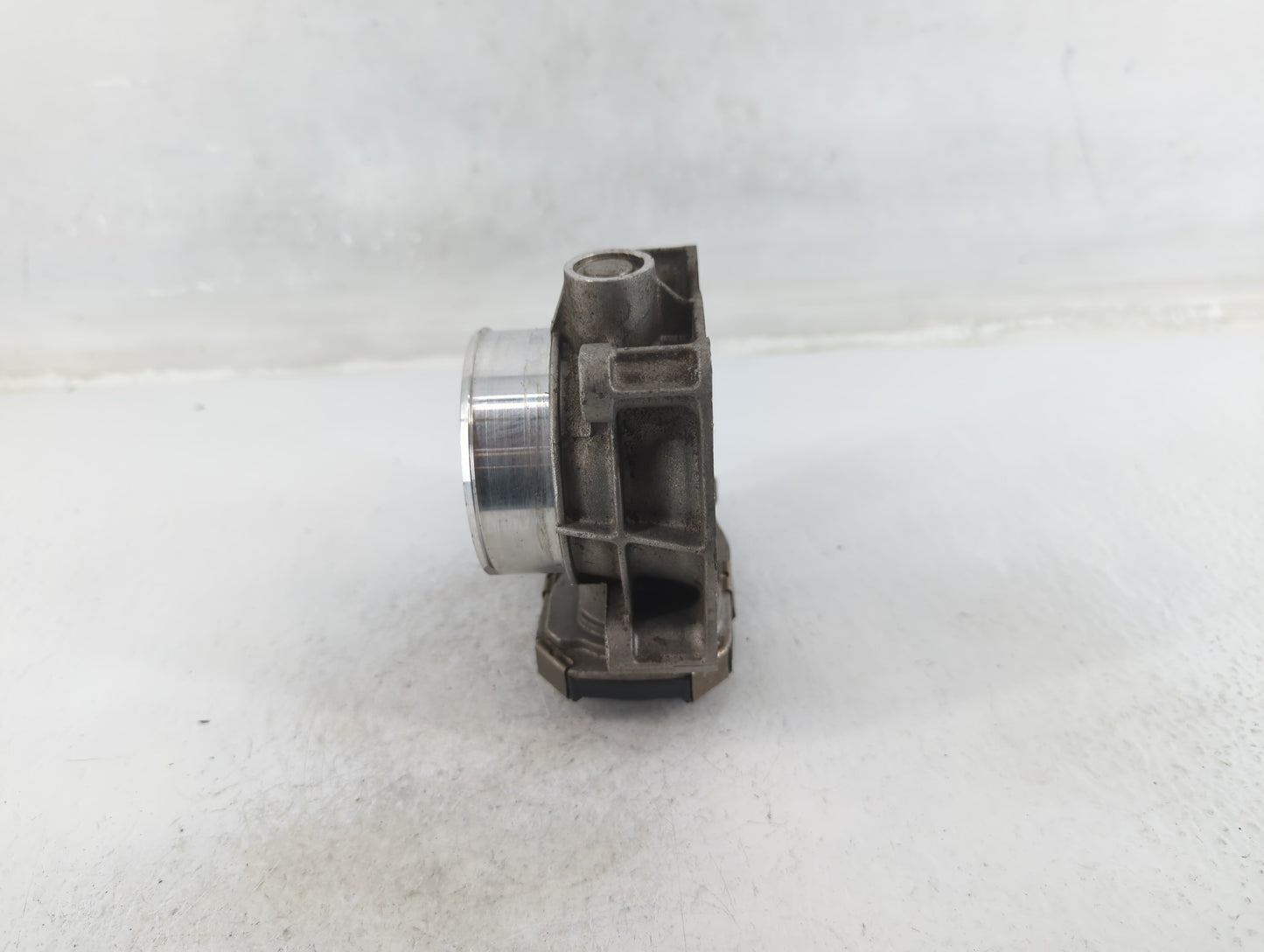 2013-2015 Chevrolet Malibu Throttle Body P/N:12627217DA Fits Fits 2013 2014 2015 2017 2018 2019 2020 OEM Used Auto Parts - O