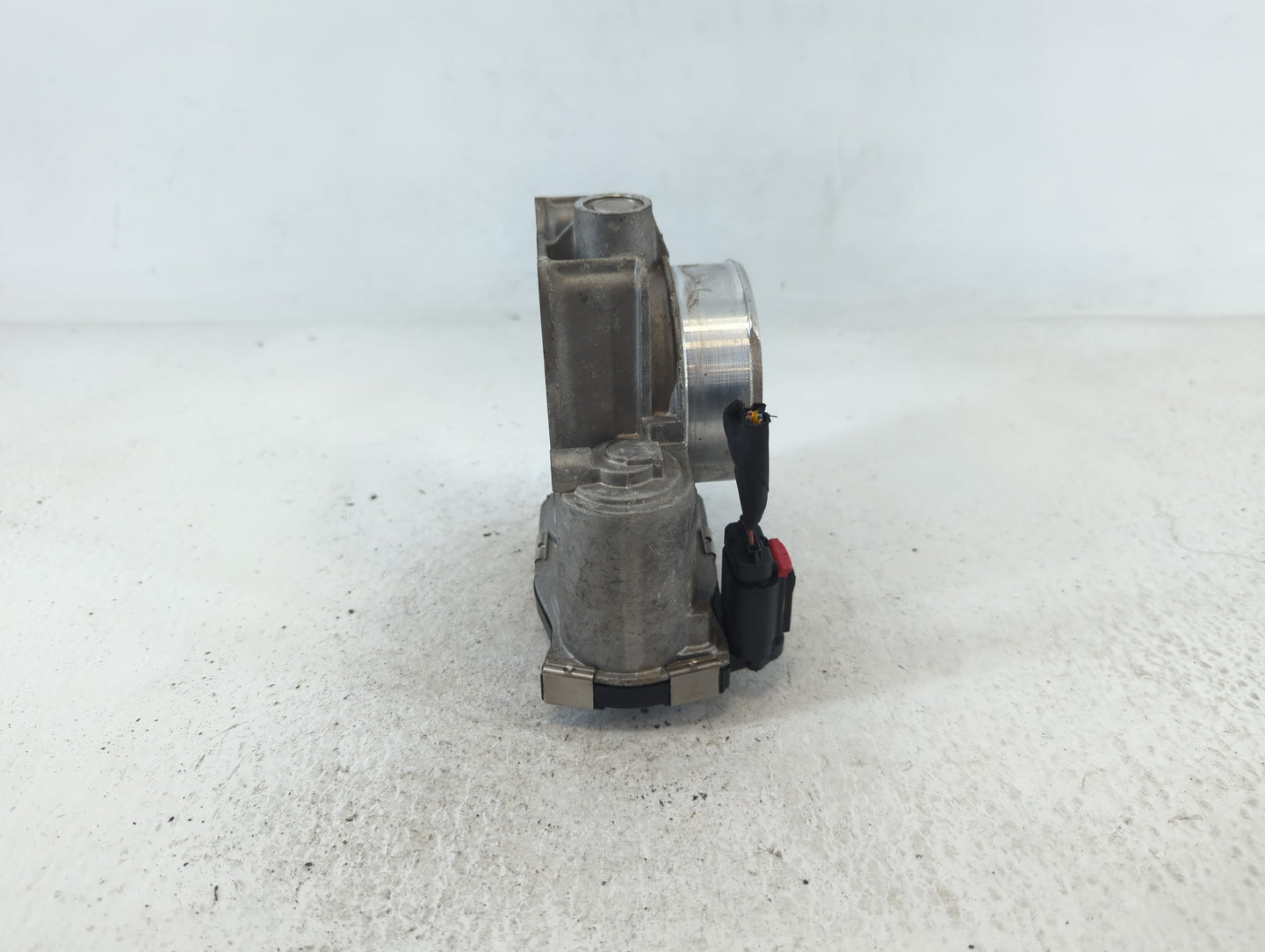 2013-2015 Chevrolet Malibu Throttle Body P/N:1267217BA Fits Fits 2013 2014 2015 2017 2018 2019 2020 OEM Used Auto Parts - Oe
