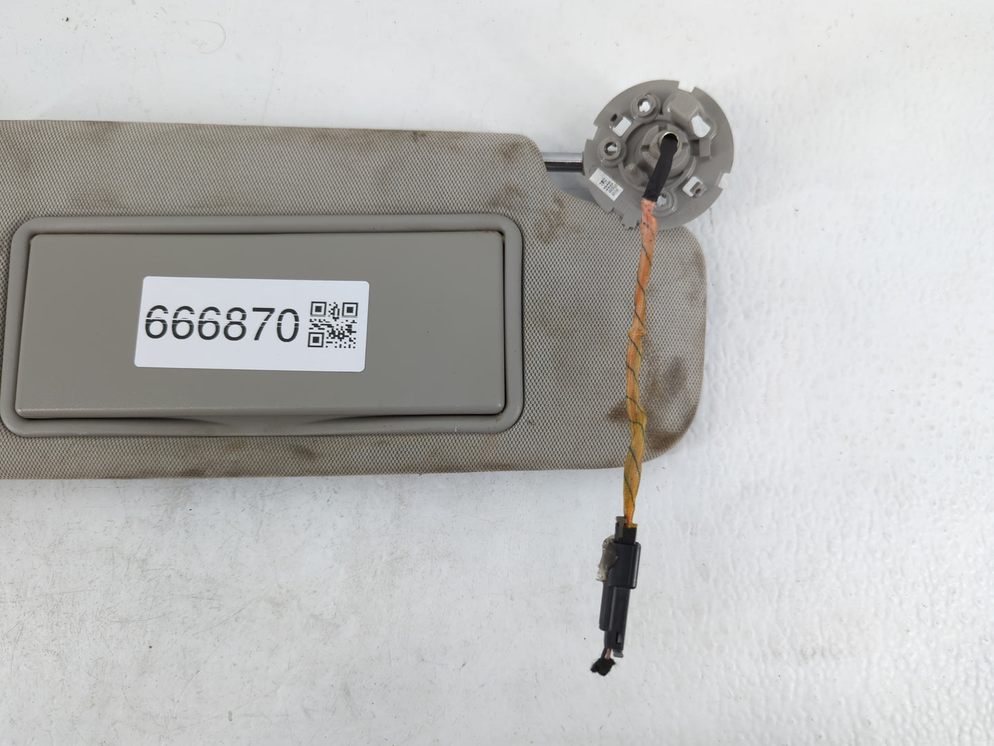 2013-2016 Chevrolet Malibu Sun Visor Shade Replacement Passenger Right Mirror Fits Fits 2013 2014 2015 2016 OEM Used Auto Pa