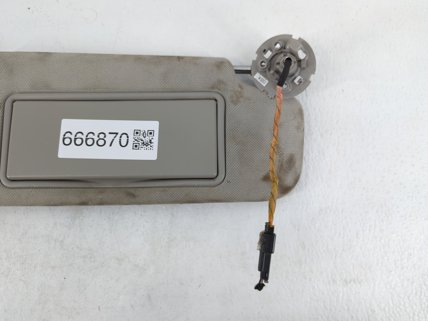 2013-2016 Chevrolet Malibu Sun Visor Shade Replacement Passenger Right Mirror Fits Fits 2013 2014 2015 2016 OEM Used Auto Pa