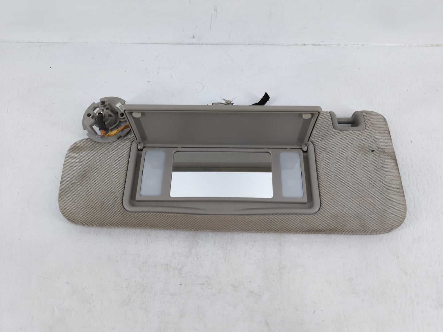 2013-2016 Chevrolet Malibu Sun Visor Shade Replacement Driver Left Mirror Fits Fits 2013 2014 2015 2016 OEM Used Auto Parts 