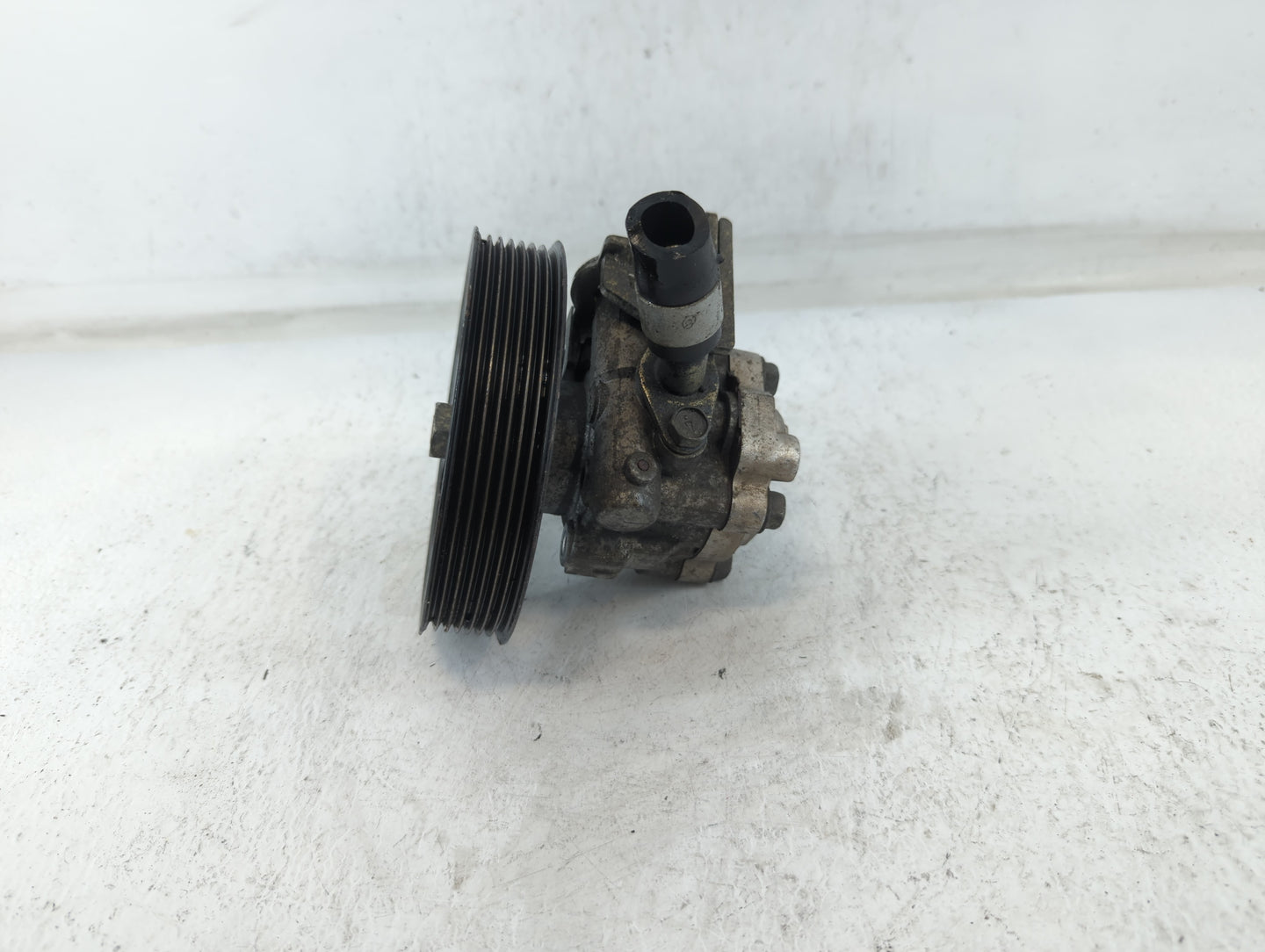 2013-2016 Chevrolet Malibu Power Steering Column Pump Oem Black - Oemusedautoparts1.com