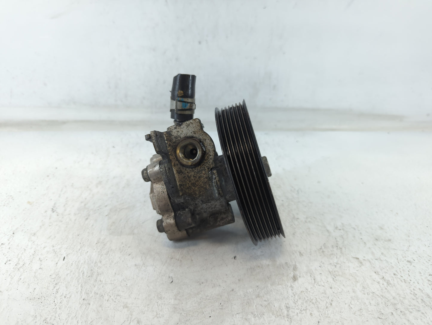 2013-2016 Chevrolet Malibu Power Steering Column Pump Oem Black - Oemusedautoparts1.com