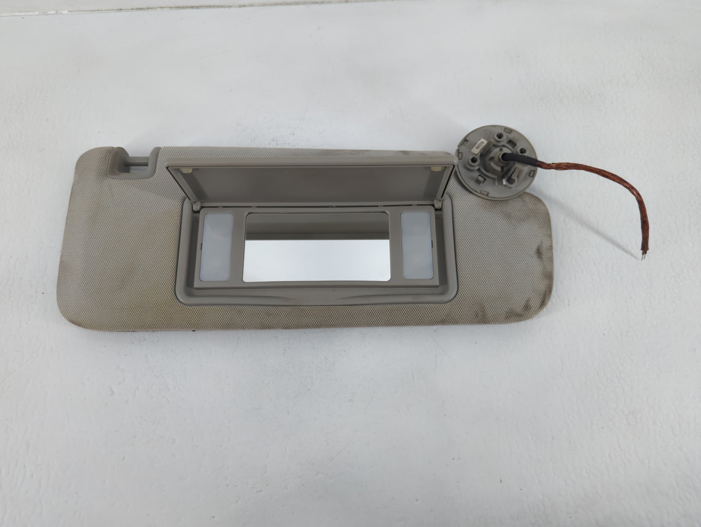 2013-2016 Chevrolet Malibu Sun Visor Shade Replacement Passenger Right Mirror Fits Fits 2013 2014 2015 2016 OEM Used Auto Pa