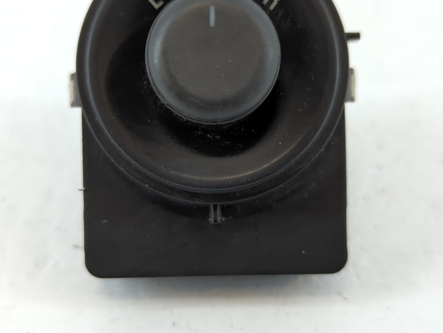 2014-2016 Chevrolet Malibu Master Power Window Switch Replacement Driver Side Left P/N:2587207 Fits OEM Used Auto Parts - Oe