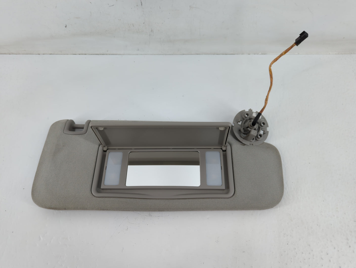 2013-2016 Chevrolet Malibu Sun Visor Shade Replacement Passenger Right Mirror Fits Fits 2013 2014 2015 2016 OEM Used Auto Pa