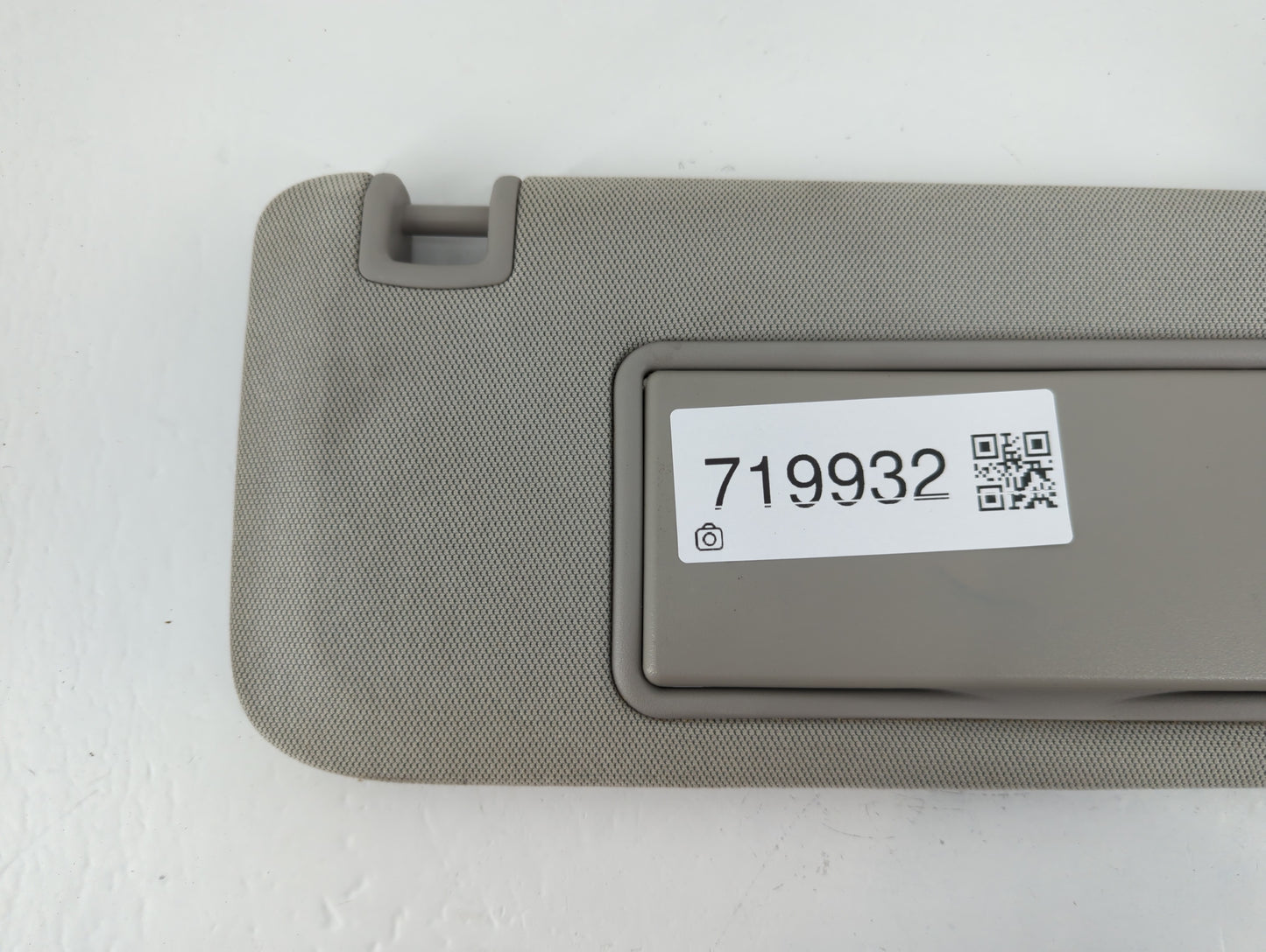 2013-2016 Chevrolet Malibu Sun Visor Shade Replacement Passenger Right Mirror Fits Fits 2013 2014 2015 2016 OEM Used Auto Pa