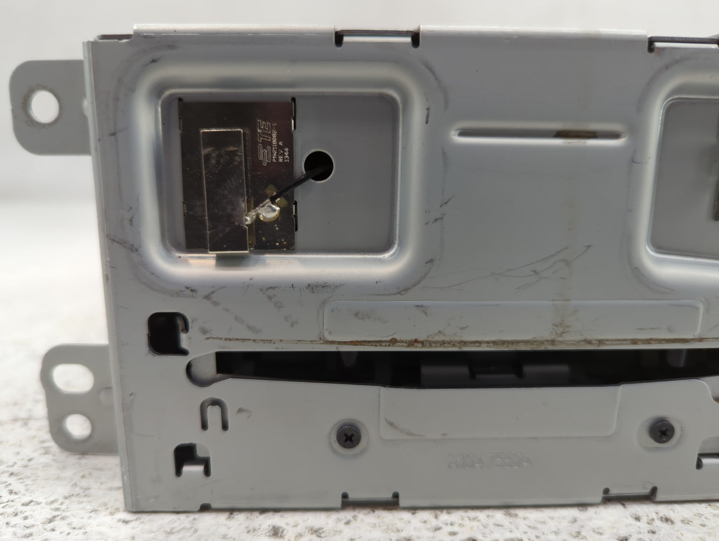 2014-2016 Chevrolet Malibu Am Fm Cd Player Radio Receiver - Oemusedautoparts1.com