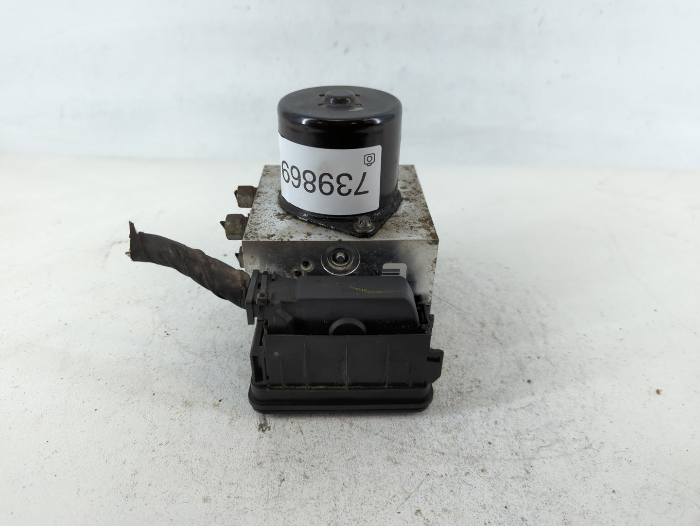 2013-2016 Chevrolet Malibu ABS Pump Control Module Replacement P/N:22863598 Fits Fits 2012 2013 2014 2015 2016 OEM Used Auto