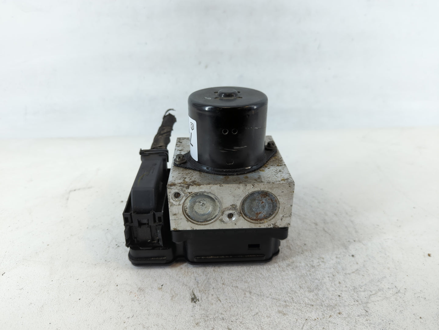2013-2016 Chevrolet Malibu ABS Pump Control Module Replacement P/N:22863598 Fits Fits 2012 2013 2014 2015 2016 OEM Used Auto
