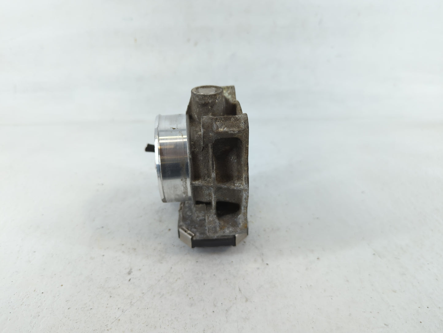 2013-2015 Chevrolet Malibu Throttle Body P/N:12627217DA Fits Fits 2013 2014 2015 2017 2018 2019 2020 OEM Used Auto Parts - O