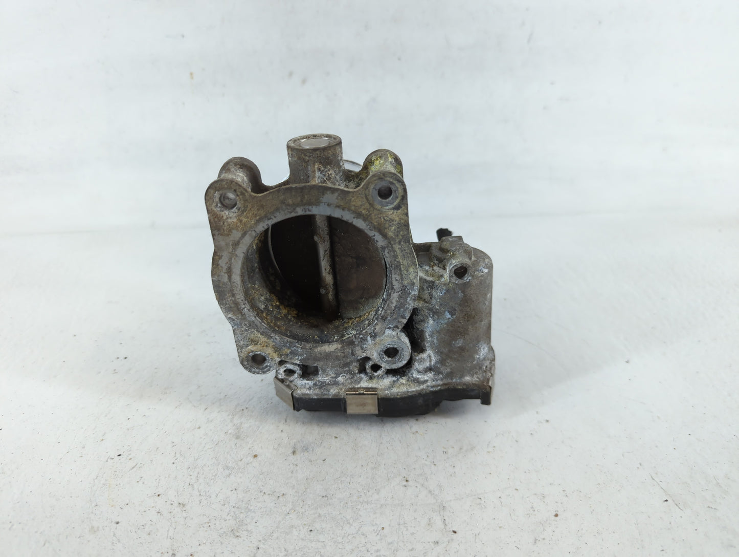 2013-2015 Chevrolet Malibu Throttle Body P/N:12627217DA Fits Fits 2013 2014 2015 2017 2018 2019 2020 OEM Used Auto Parts - O