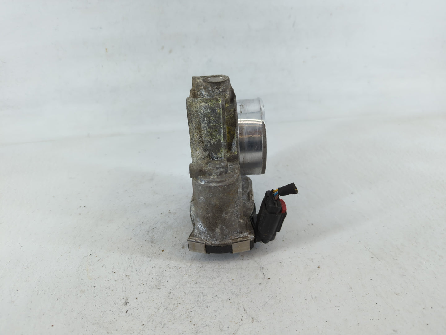 2013-2015 Chevrolet Malibu Throttle Body P/N:12627217DA Fits Fits 2013 2014 2015 2017 2018 2019 2020 OEM Used Auto Parts - O