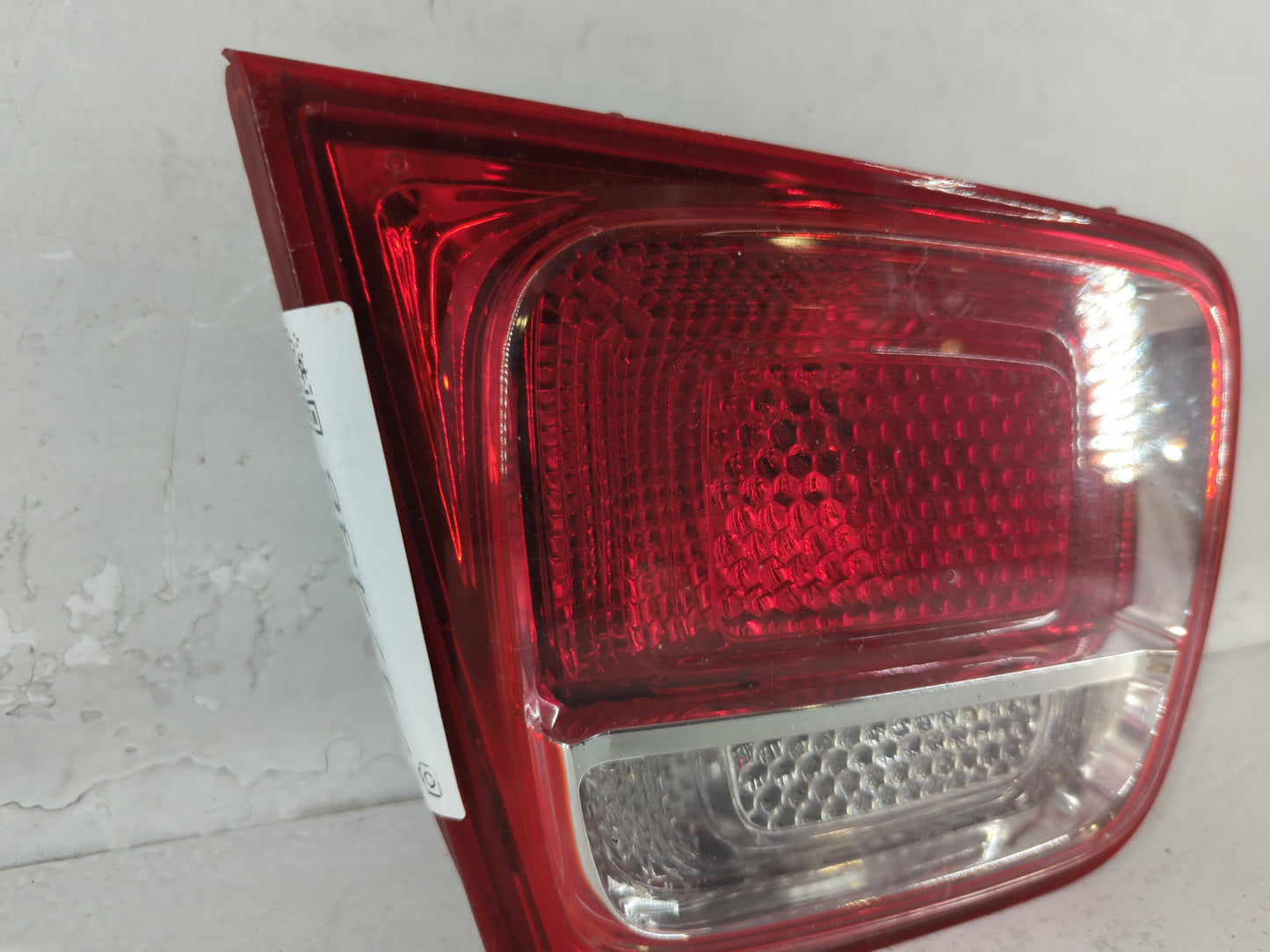 2013-2016 Chevrolet Malibu Tail Light Assembly Passenger Right OEM P/N:05051410 322161, 22907312 Fits Fits 2013 2014 2015 20