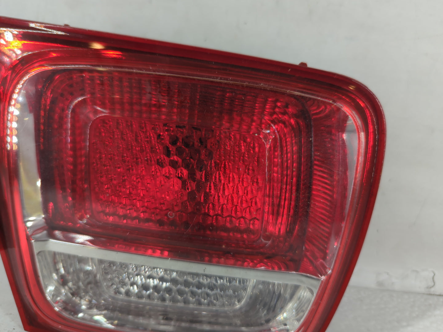 2013-2016 Chevrolet Malibu Tail Light Assembly Passenger Right OEM P/N:05051410 322161, 22907312 Fits Fits 2013 2014 2015 20