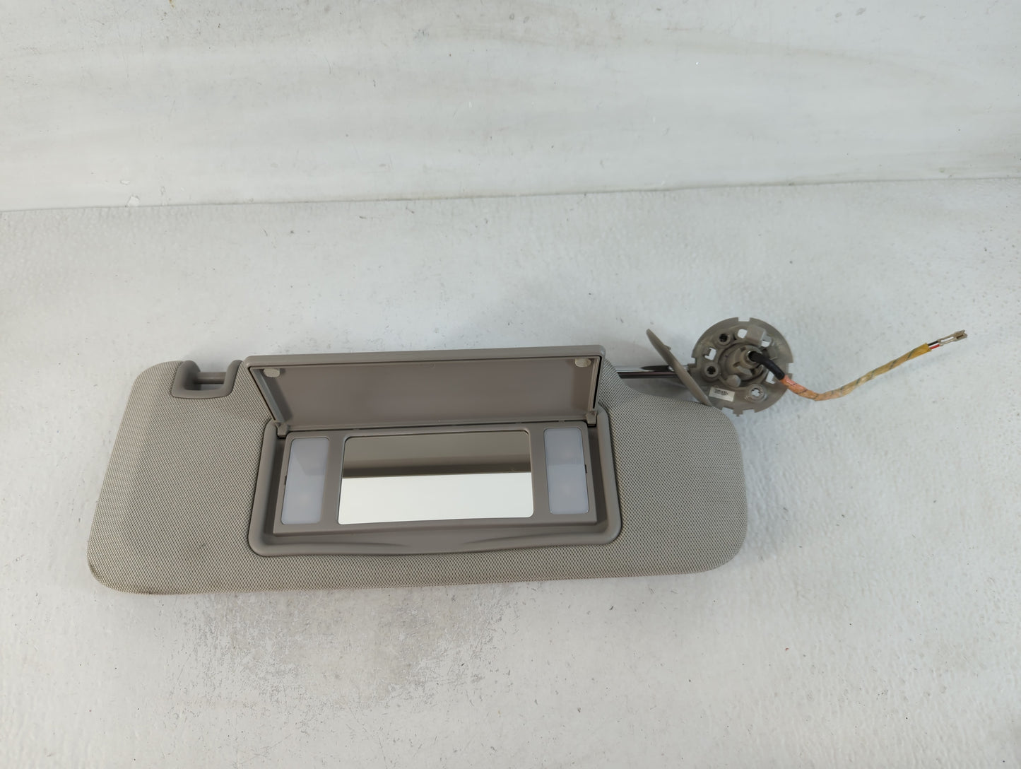2013-2016 Chevrolet Malibu Sun Visor Shade Replacement Passenger Right Mirror Fits Fits 2013 2014 2015 2016 OEM Used Auto Pa