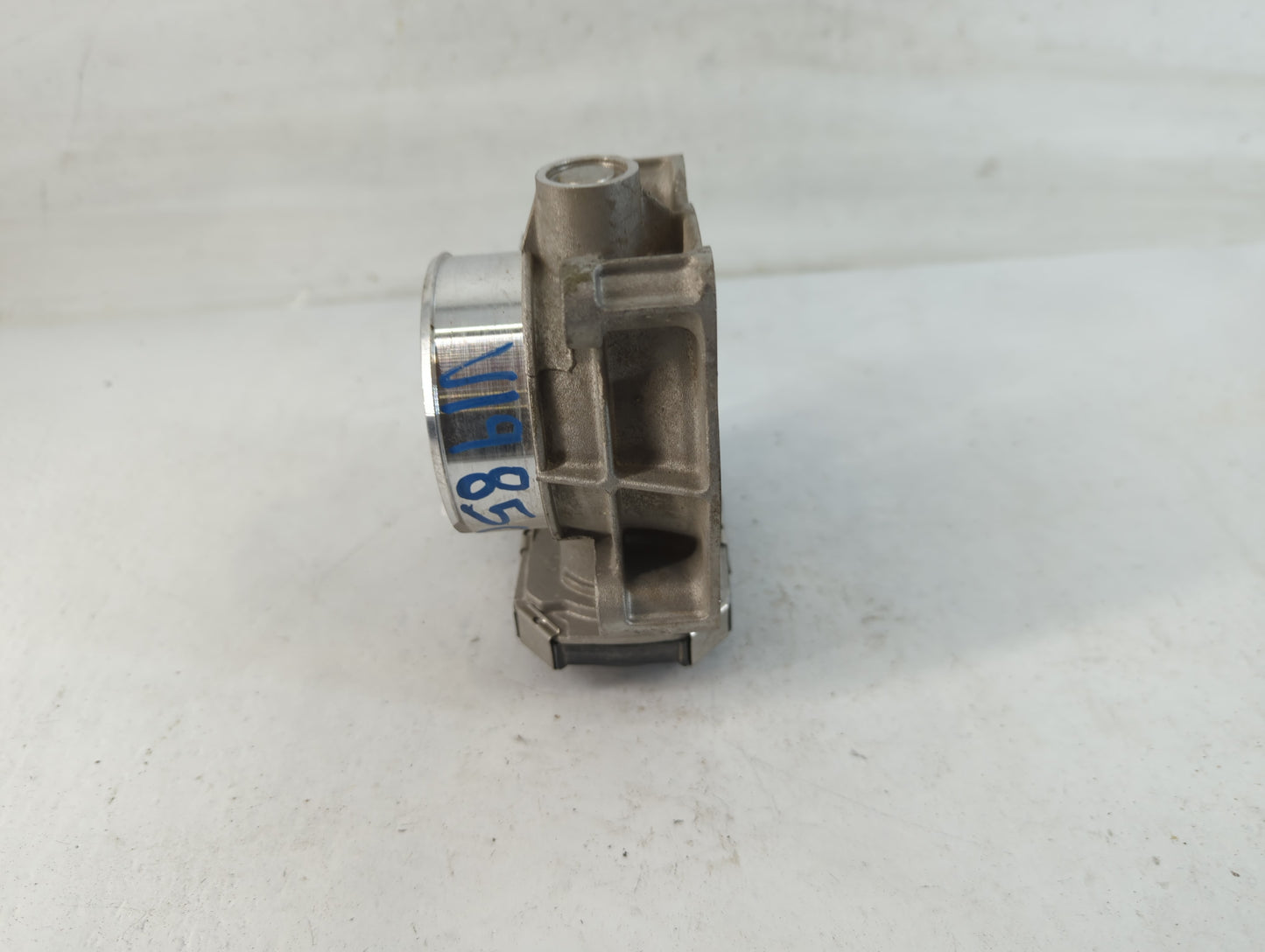 2013-2014 Chevrolet Malibu Throttle Body P/N:12627217DA Fits Fits 2012 2013 2014 2015 OEM Used Auto Parts - Oemusedautoparts