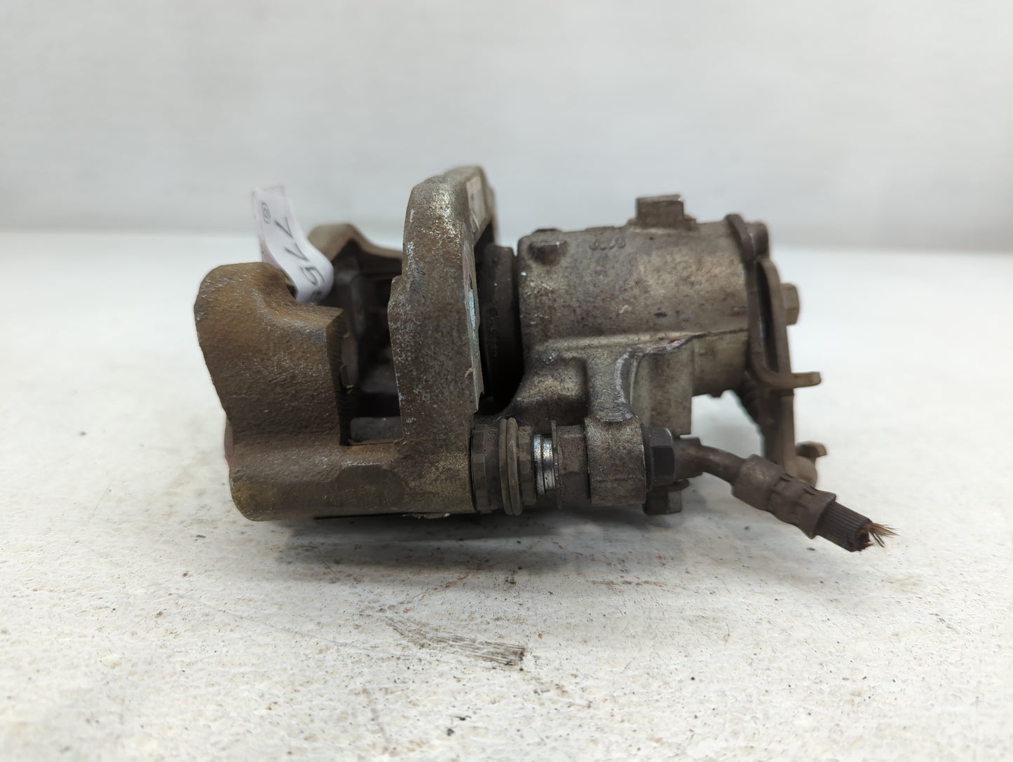 2014-2016 Chevrolet Malibu Front Passenger Right Brake Caliper - Oemusedautoparts1.com