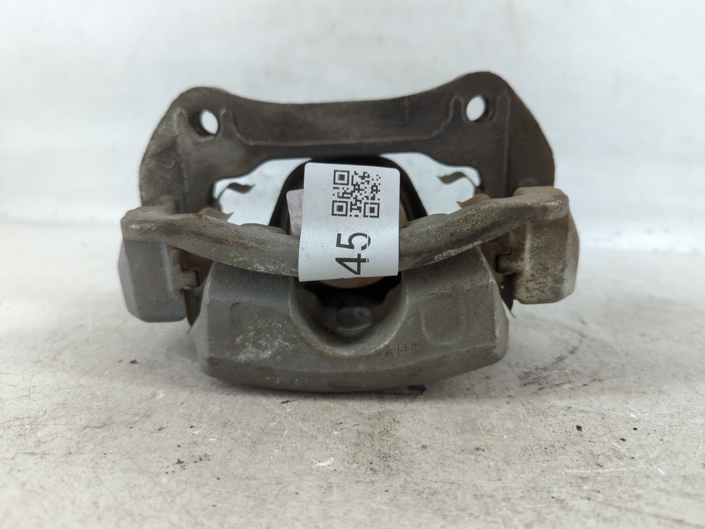 2013-2016 Chevrolet Malibu Front Driver Left Brake Caliper - Oemusedautoparts1.com