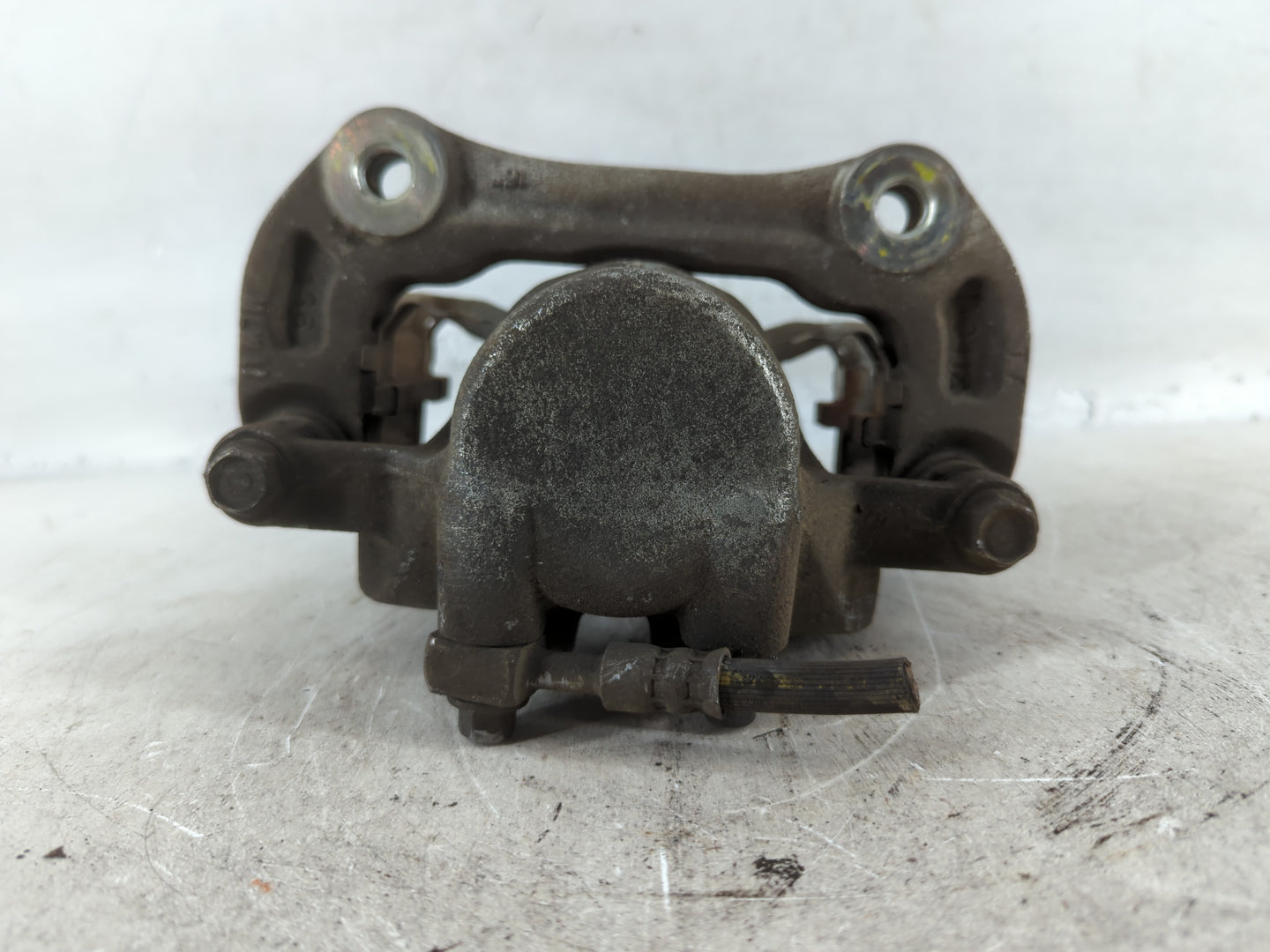 2013-2016 Chevrolet Malibu Front Driver Left Brake Caliper - Oemusedautoparts1.com