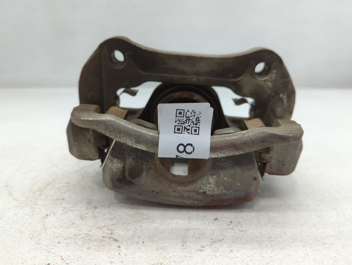 2013-2016 Chevrolet Malibu Front Passenger Right Brake Caliper - Oemusedautoparts1.com