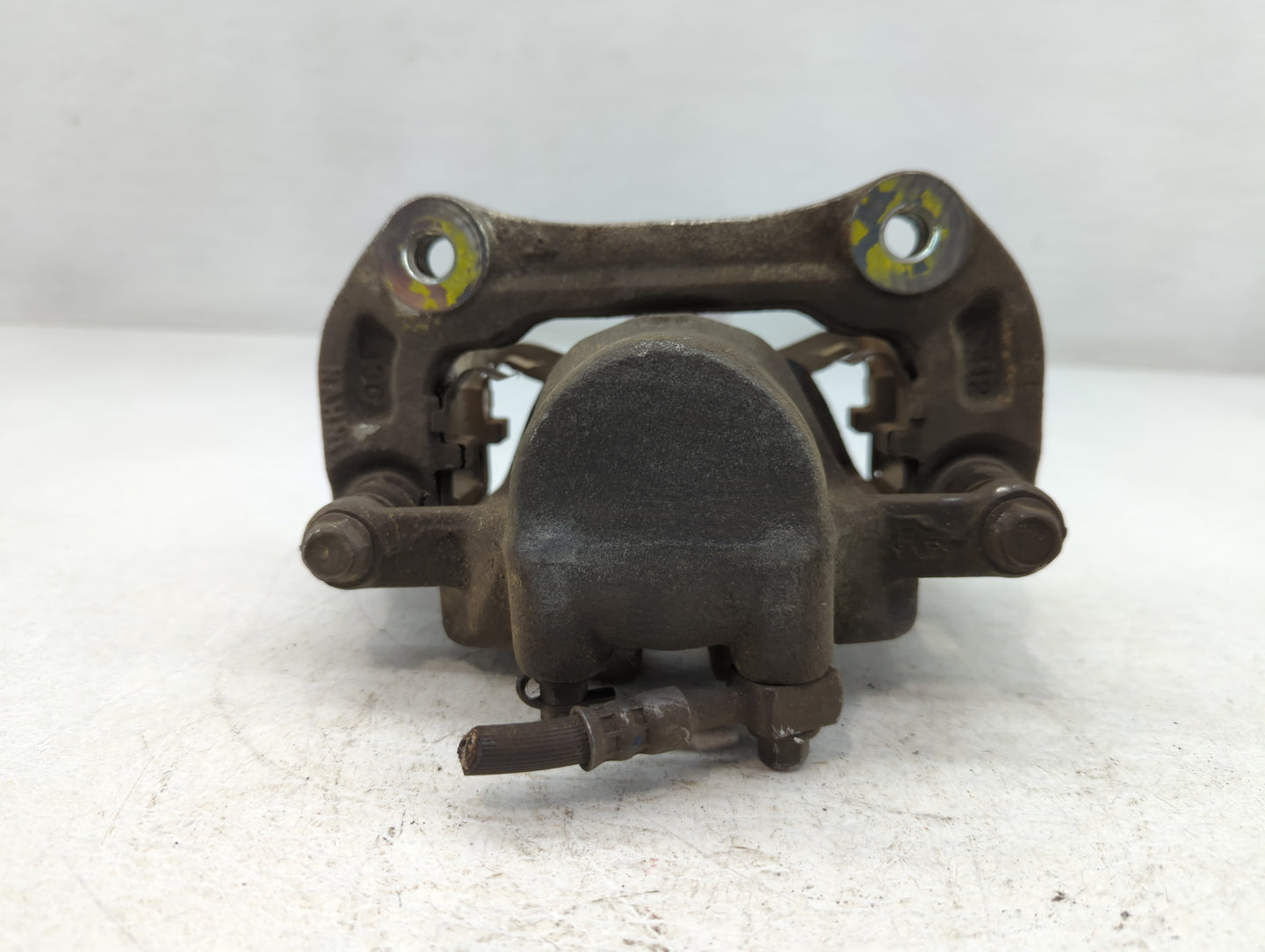 2013-2016 Chevrolet Malibu Front Passenger Right Brake Caliper - Oemusedautoparts1.com