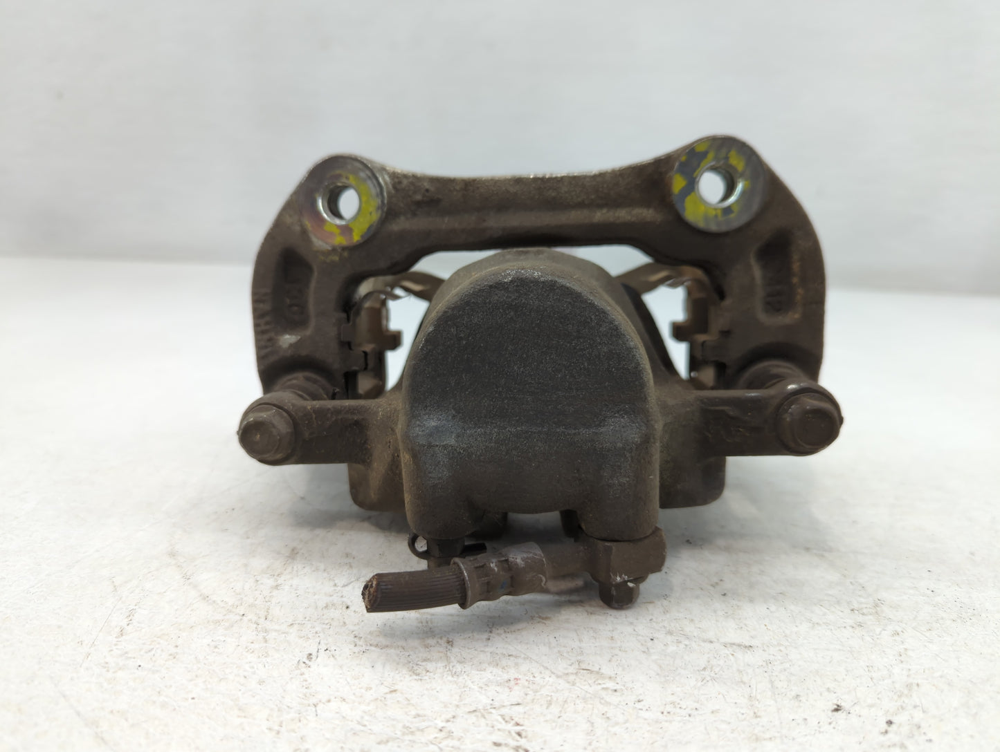 2013-2016 Chevrolet Malibu Front Passenger Right Brake Caliper - Oemusedautoparts1.com