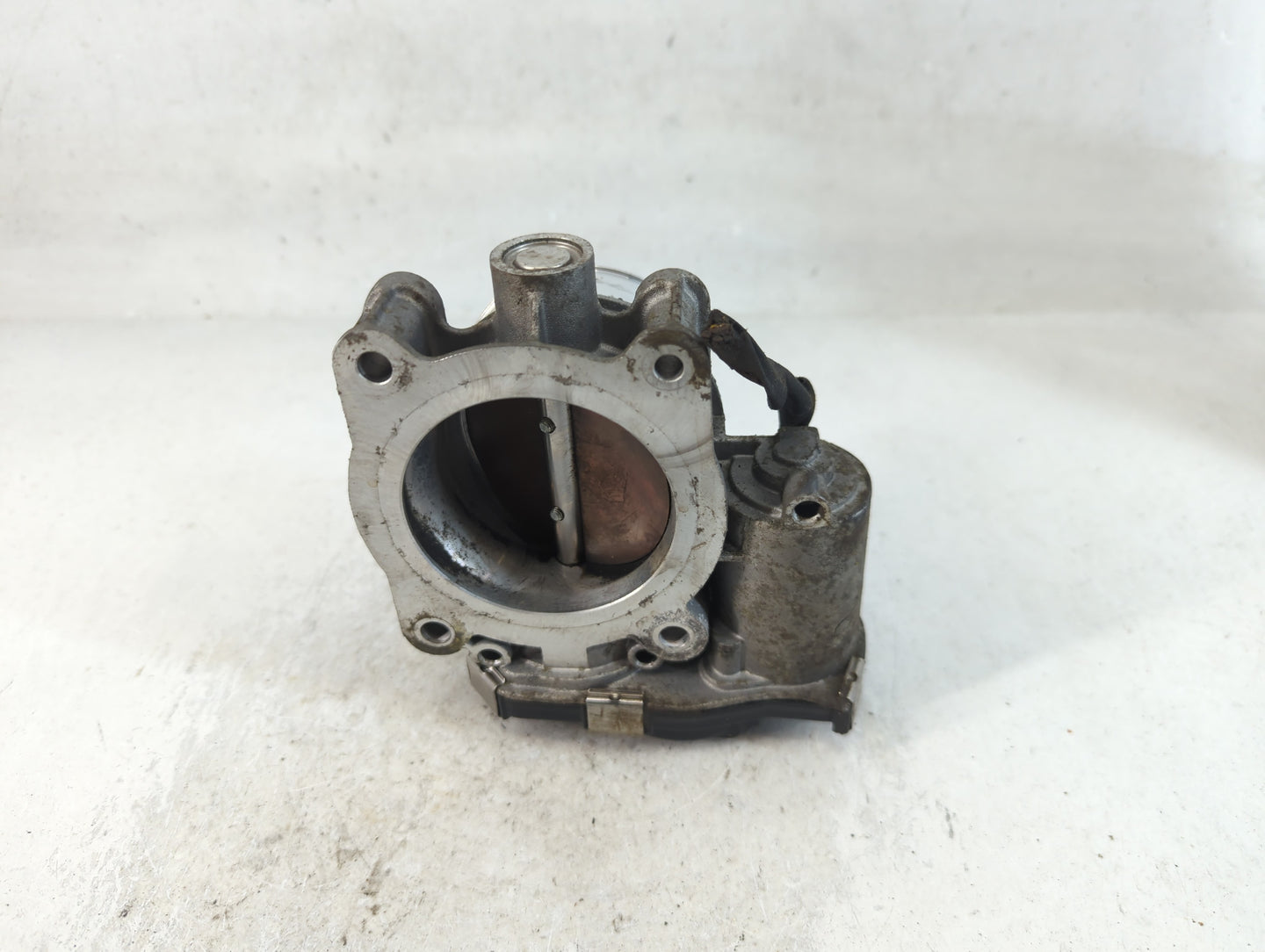 2013-2015 Chevrolet Malibu Throttle Body P/N:12627217DA Fits Fits 2013 2014 2015 2017 2018 2019 2020 OEM Used Auto Parts - O