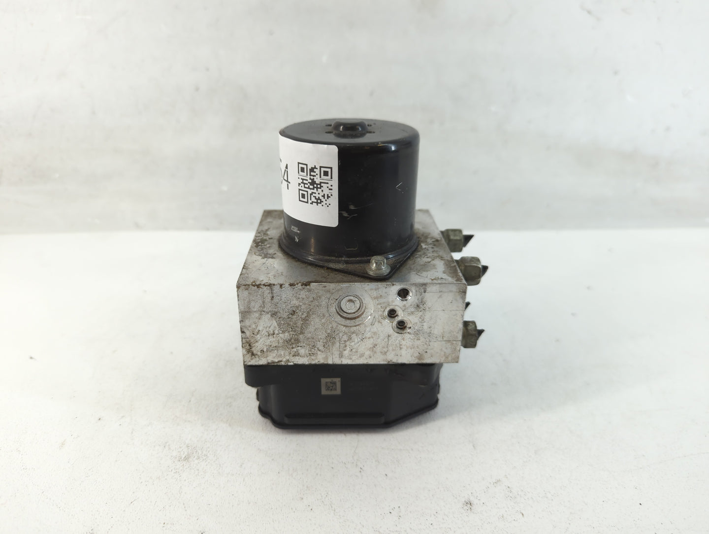 2013-2016 Chevrolet Malibu ABS Pump Control Module Replacement P/N:22863598 Fits Fits 2012 2013 2014 2015 2016 OEM Used Auto