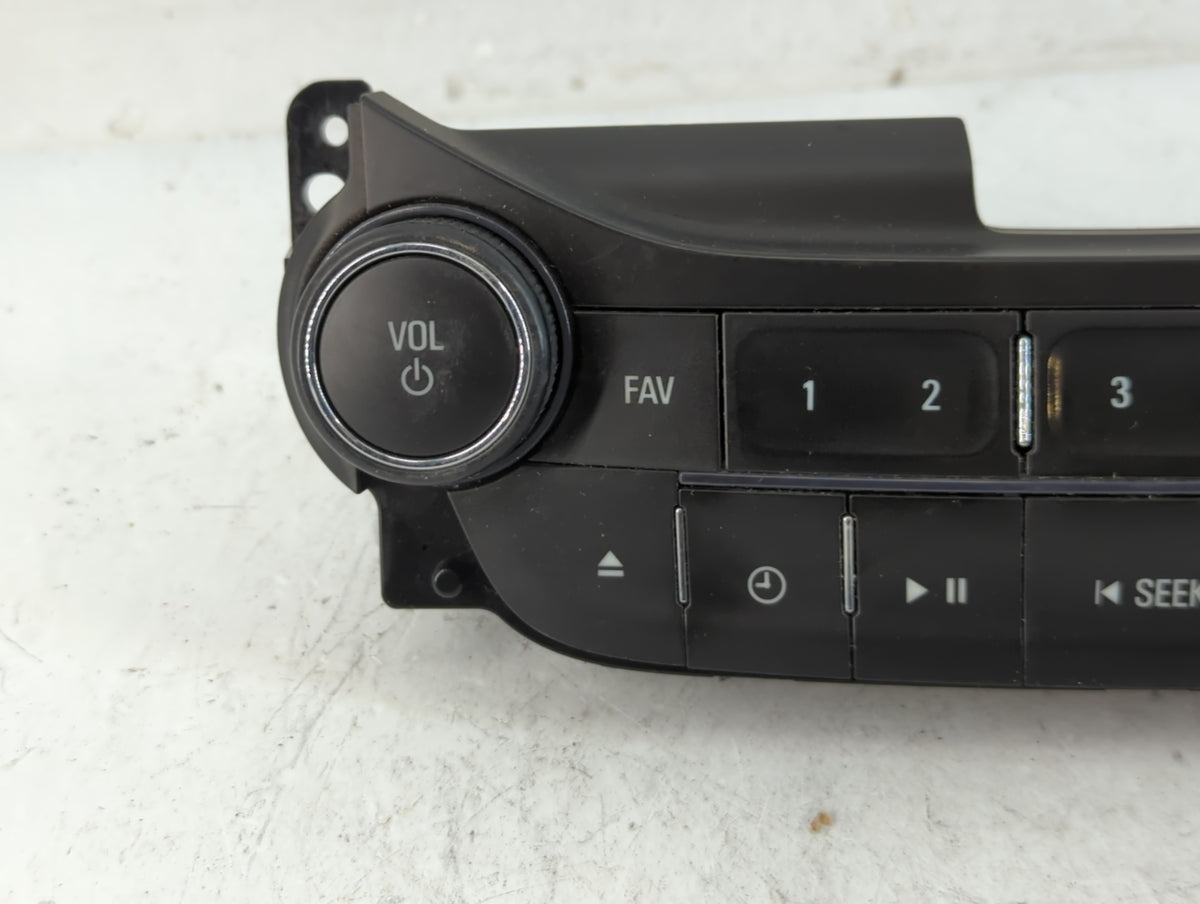 2014 Chevrolet Malibu Radio AM FM Cd Player Receiver Replacement P/N:23168356 OEM Used Auto Parts - Oemusedautoparts1.com