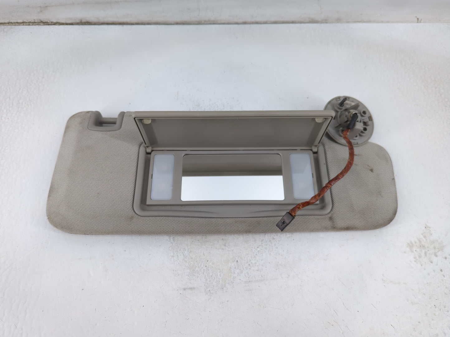 2013-2016 Chevrolet Malibu Sun Visor Shade Replacement Passenger Right Mirror Fits Fits 2013 2014 2015 2016 OEM Used Auto Pa