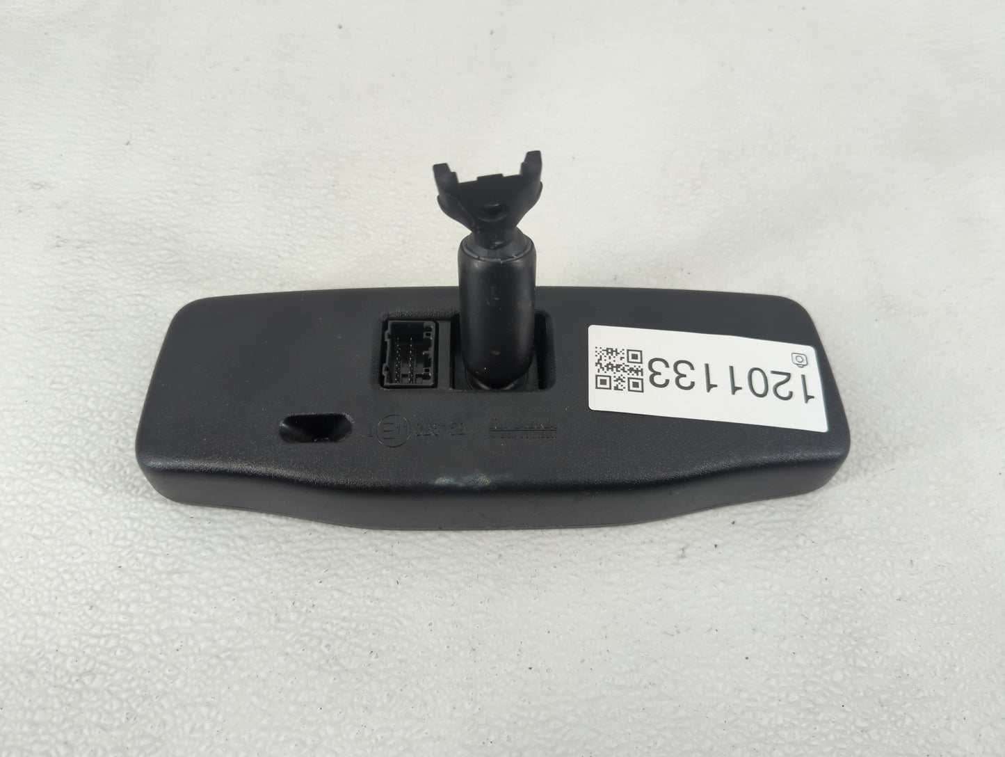 2014-2019 Chevrolet Silverado Interior Rear View Mirror Replacement OEM P/N:E11026152 Fits OEM Used Auto Parts - Oemusedauto