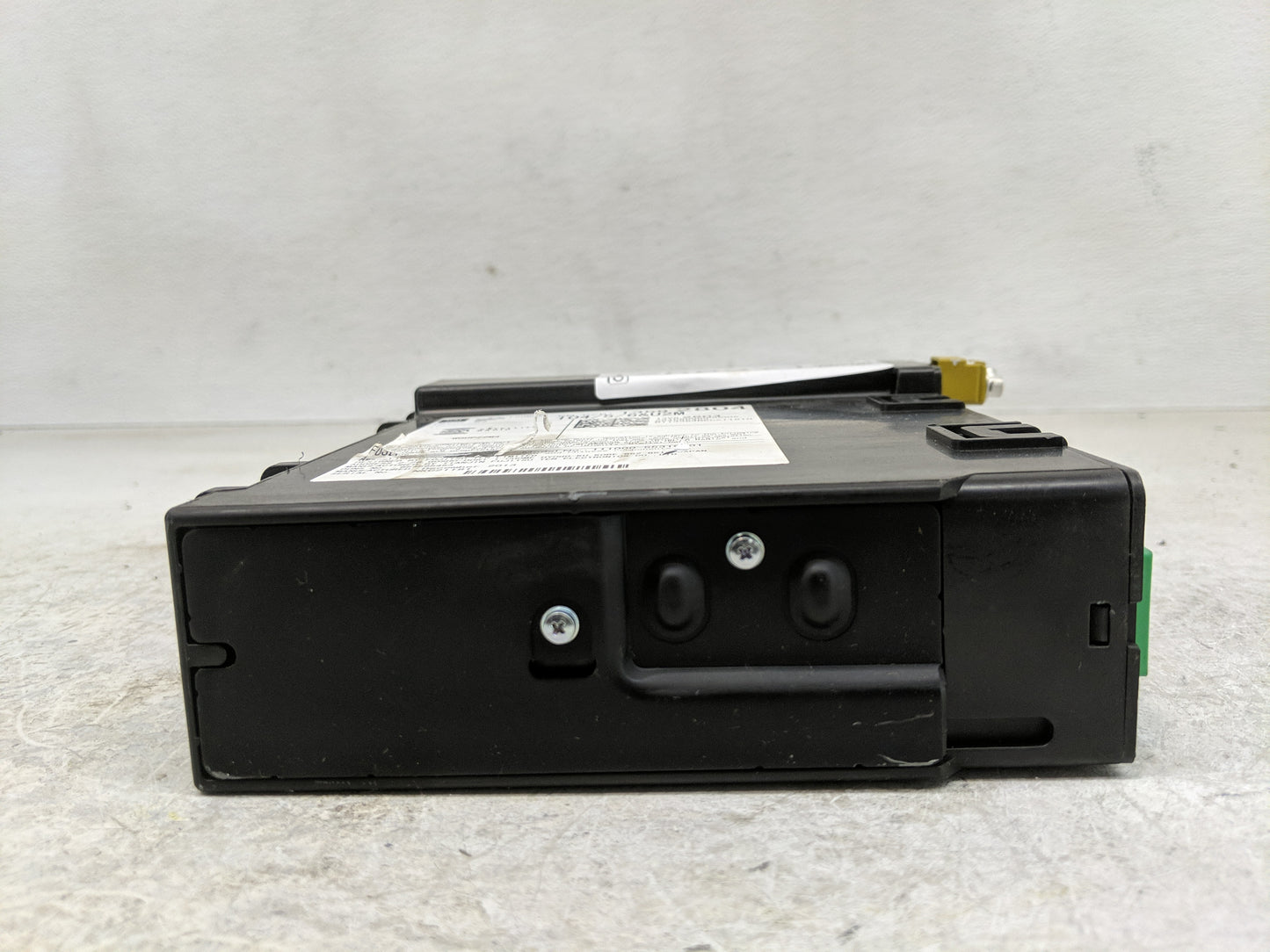 2014 Chevrolet Silverado Radio AM FM Cd Player Receiver Replacement P/N:13592804 Fits OEM Used Auto Parts - Oemusedautoparts