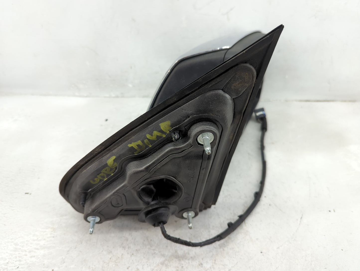 2014-2019 Chevrolet Silverado Passenger Side View Mirror - Right Door Mirror OEM Used - Oemusedautoparts1.com