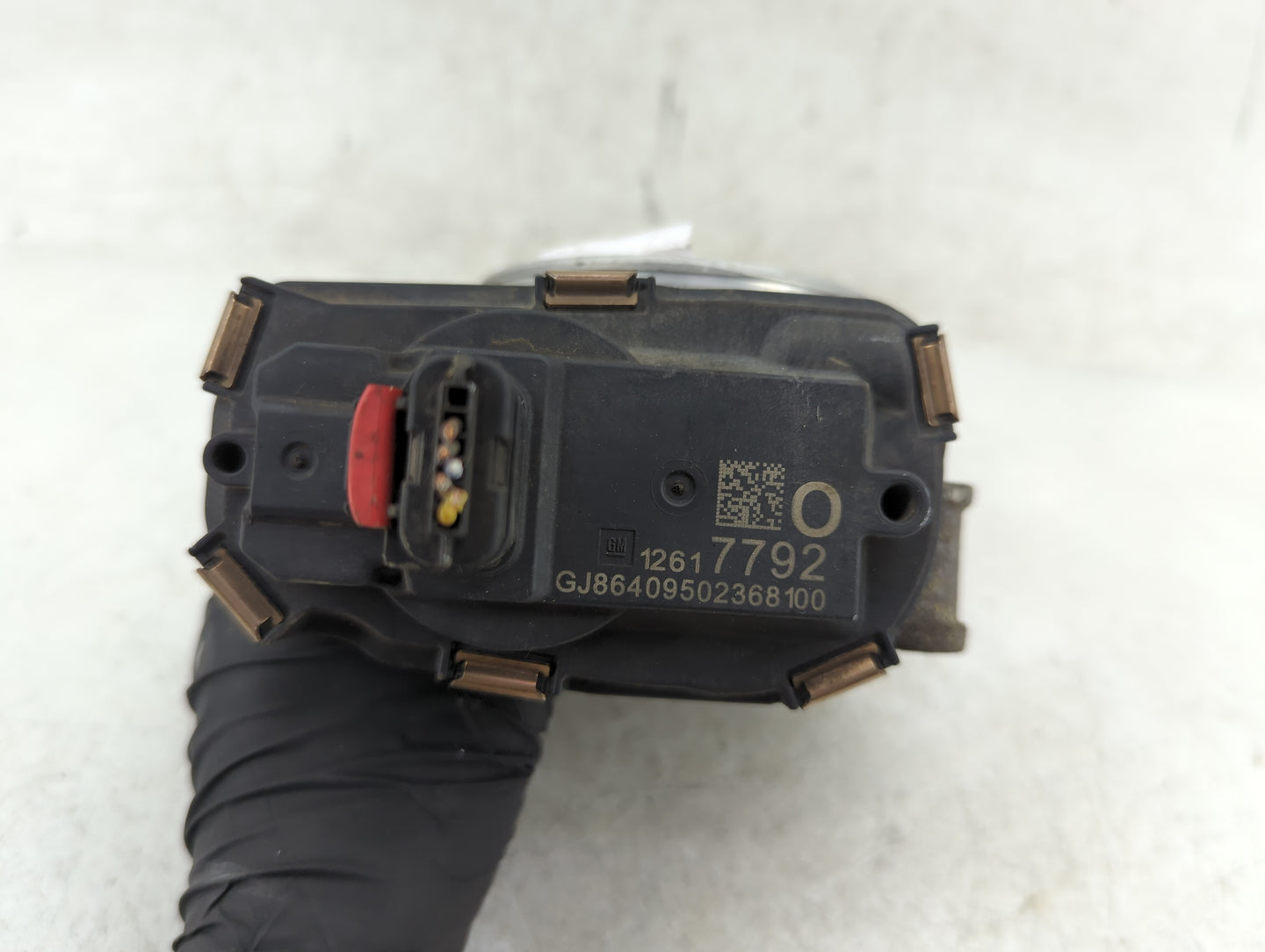 2014-2022 Chevrolet Silverado Throttle Body P/N:12617792 Fits Fits 2014 2015 2016 2017 2018 2019 2020 2021 2022 OEM Used Aut