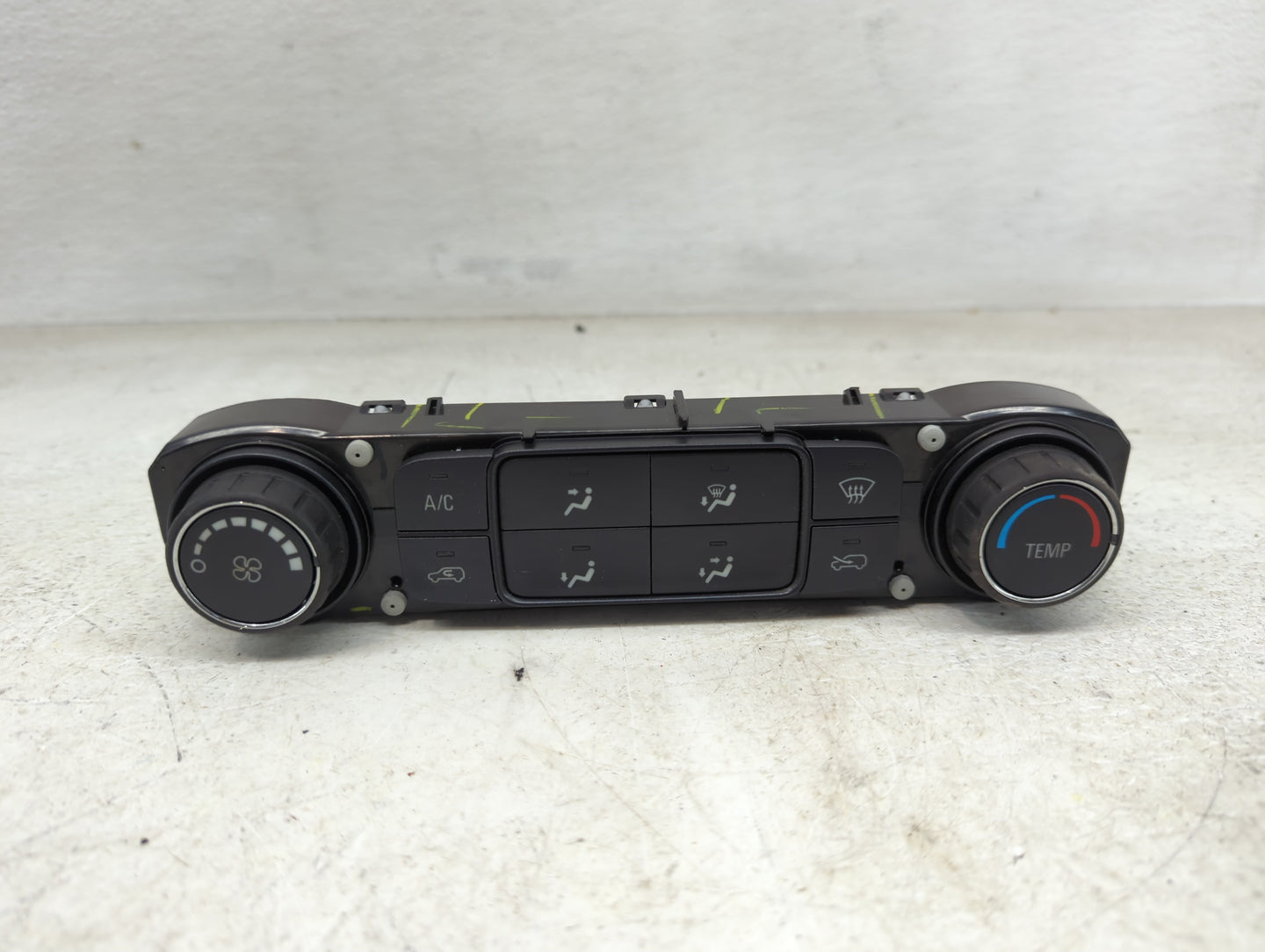2014-2019 Chevrolet Silverado Climate Control Module Temperature AC/Heater Replacement P/N:23486618 Fits OEM Used Auto Parts